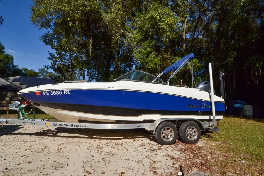 NauticStar 203 DC