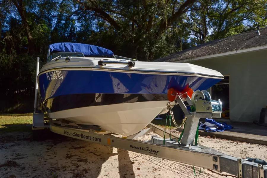 2019 NauticStar 203 DC Deck