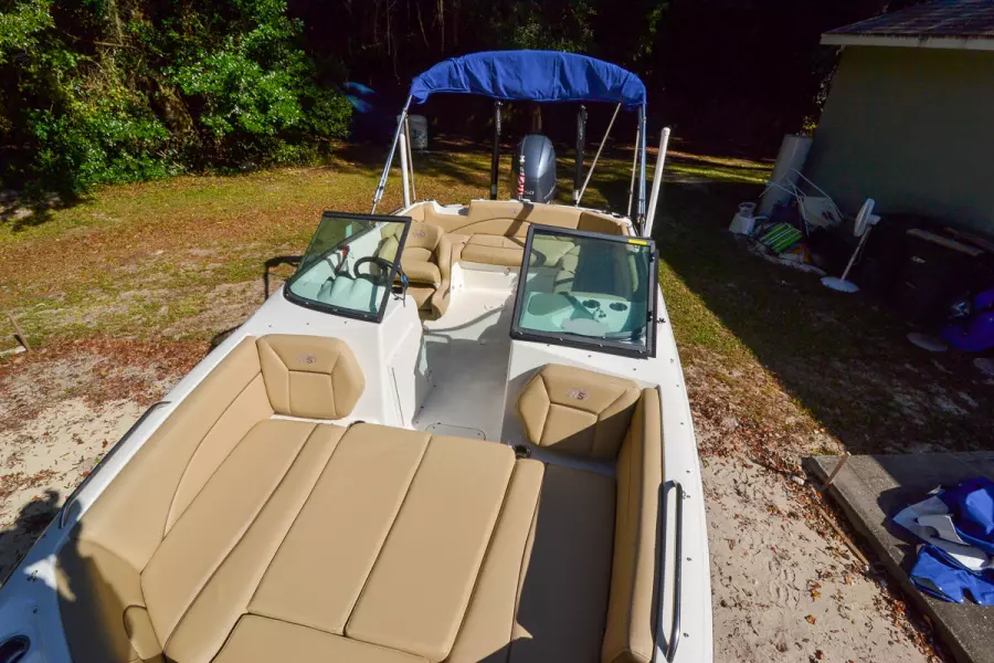 2019 NauticStar 203 DC Deck