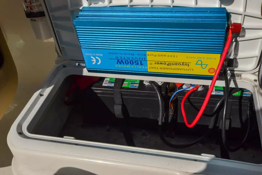 Batteries & Inverter