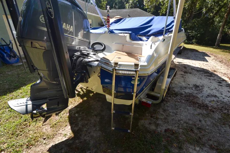 2019 NauticStar 203 DC Deck