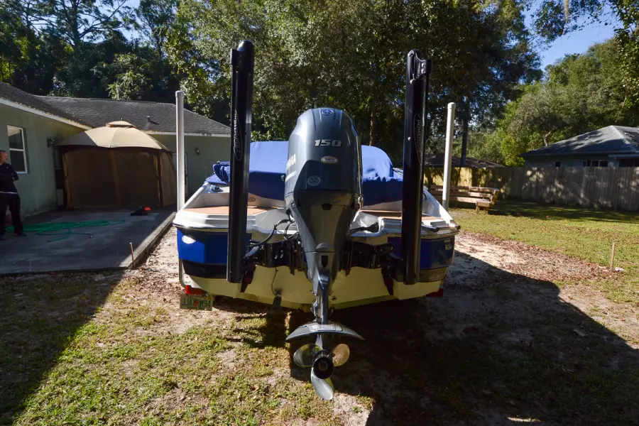 2019 NauticStar 203 DC Deck