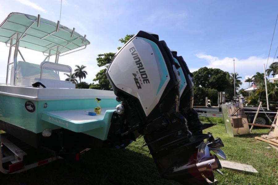 27' 2017 Dusky 278 Center Console