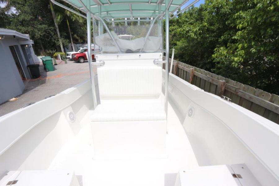 27' 2017 Dusky 278 Center Console