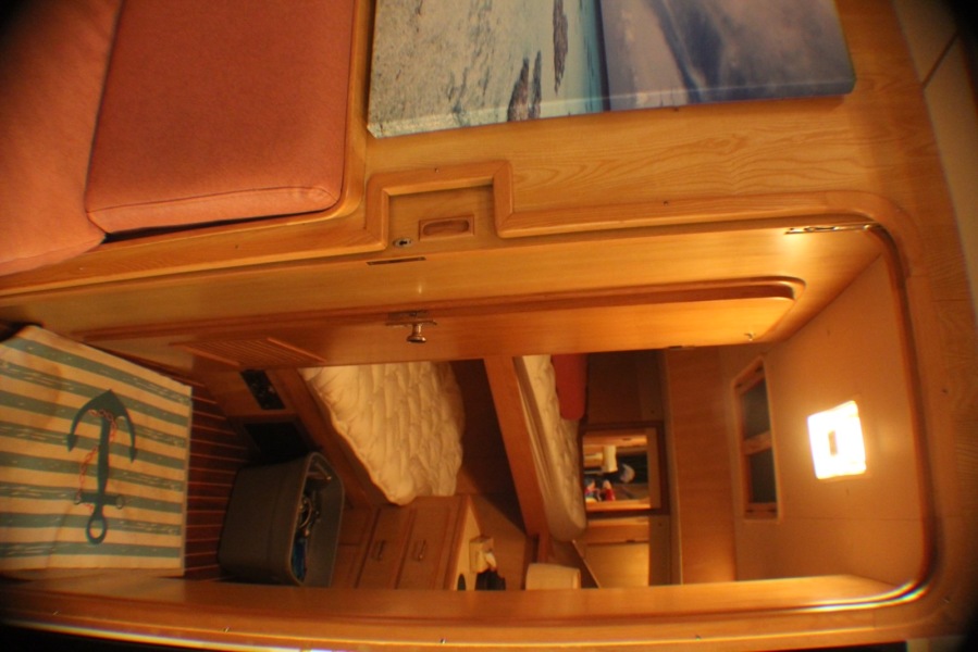 1991 Vista 43 Motor Yacht