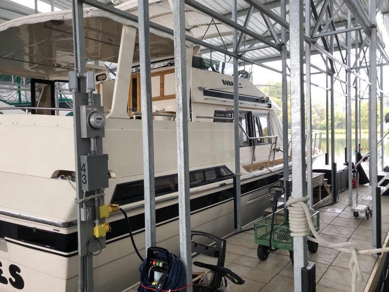 1991 Vista 43 Motor Yacht