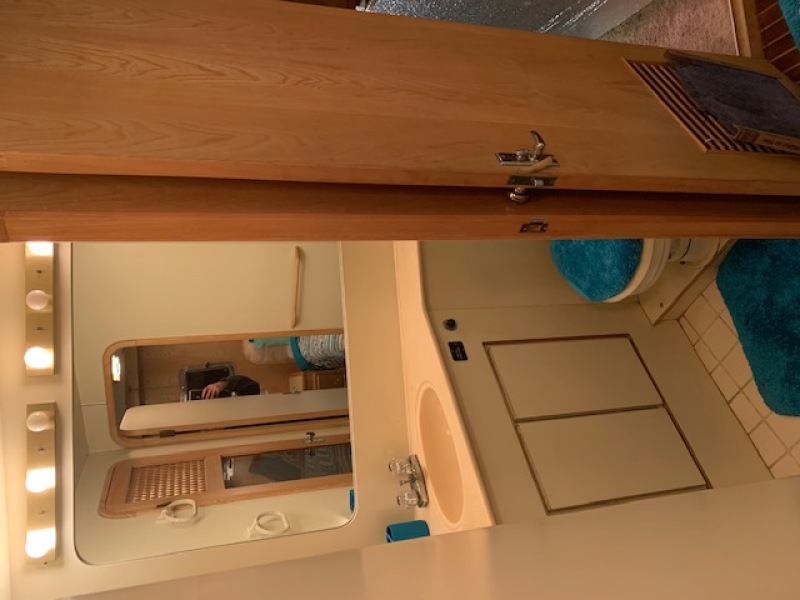 1991 Vista 43 Motor Yacht