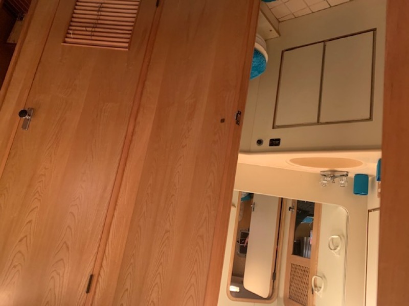1991 Vista 43 Motor Yacht
