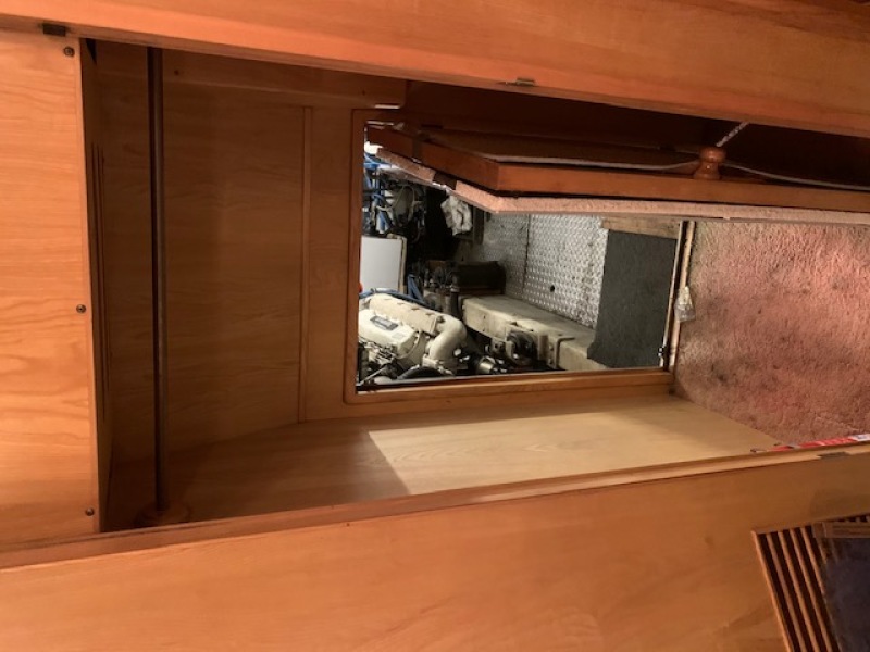 1991 Vista 43 Motor Yacht