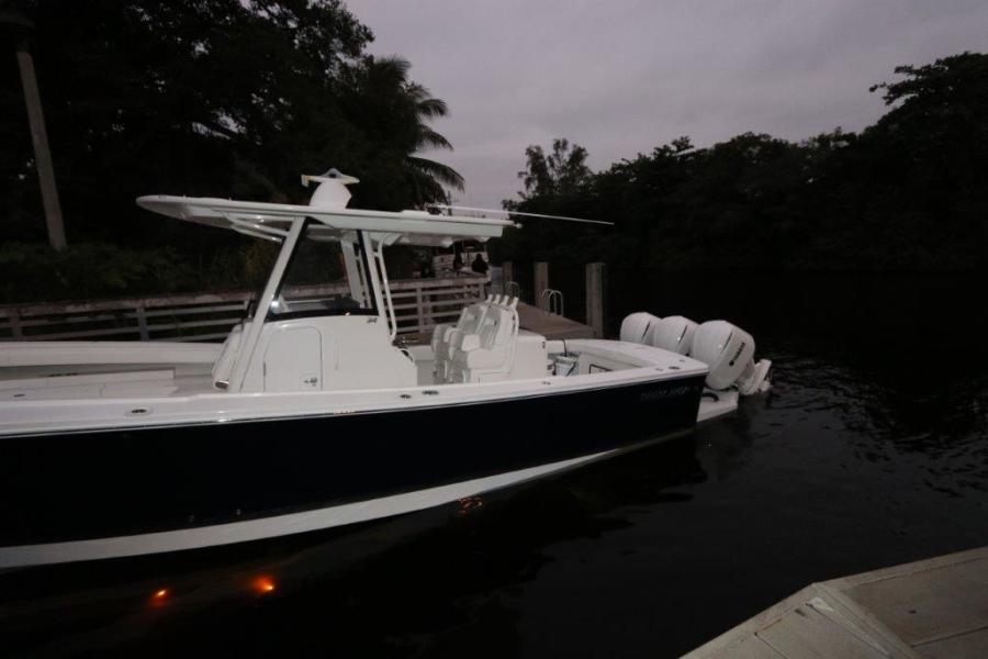 34' 2020 Regulator 34SS