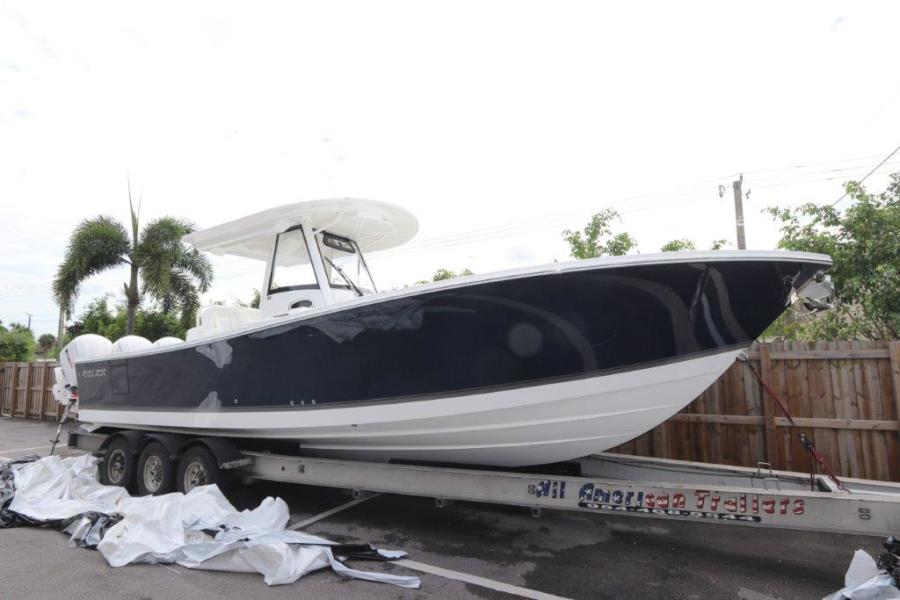 34' 2020 Regulator 34SS