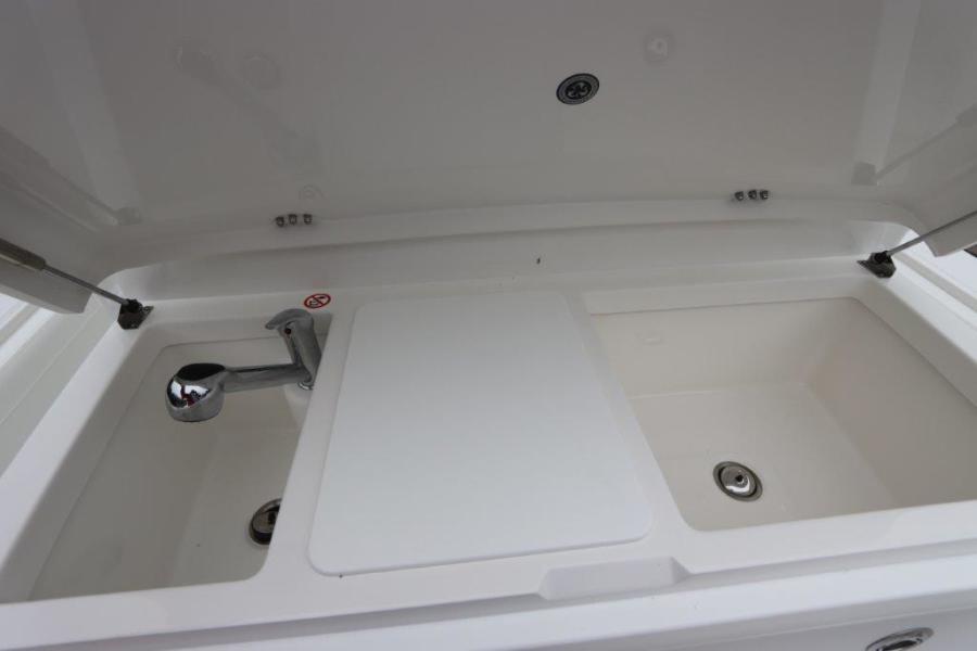 34' 2020 Regulator 34SS