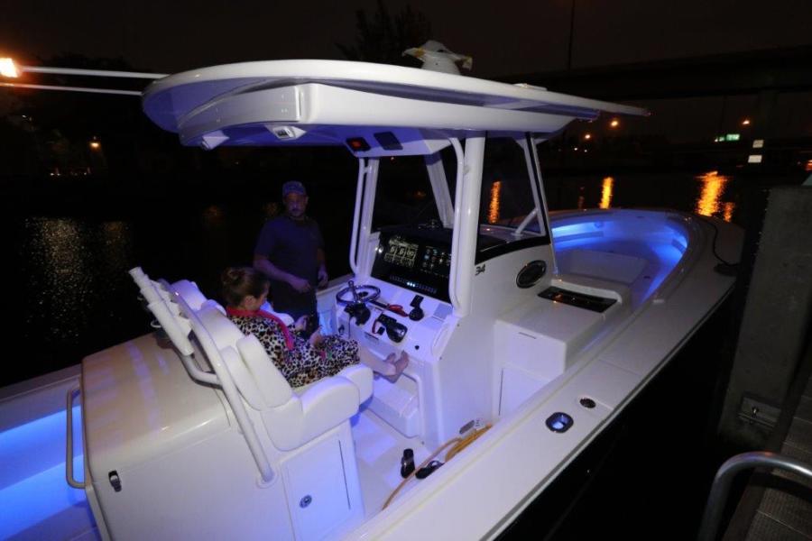 34' 2020 Regulator 34SS