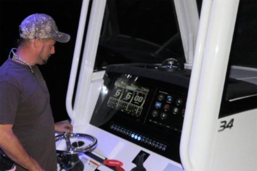 34' 2020 Regulator 34SS