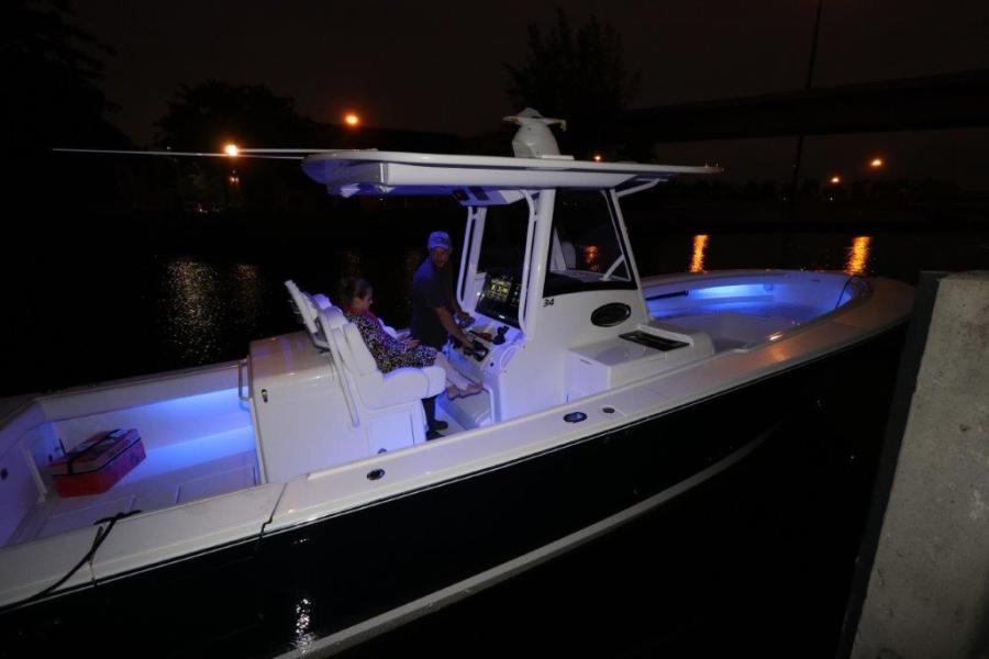 34' 2020 Regulator 34SS