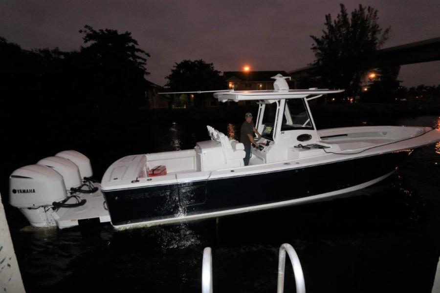 34' 2020 Regulator 34SS