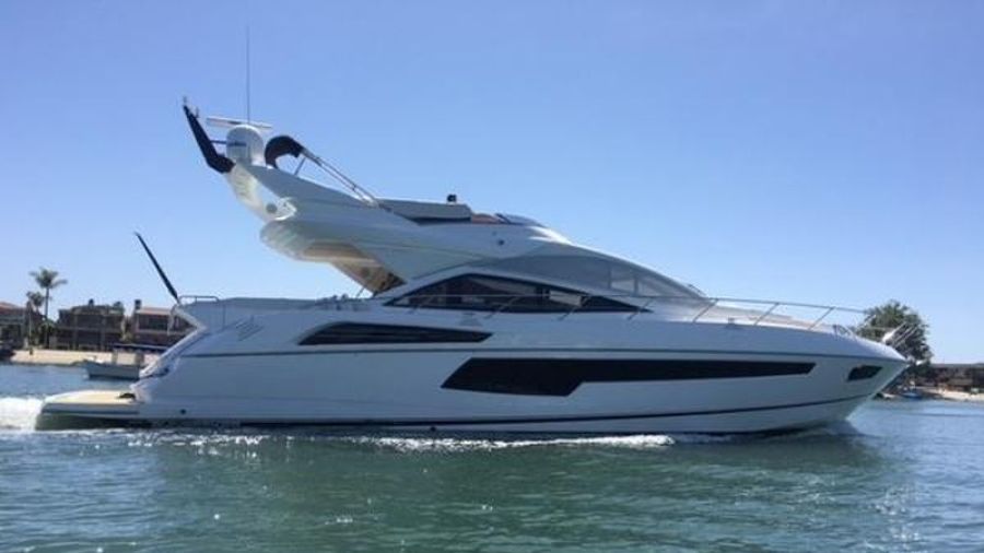 68' 2016 Sunseeker Sport Yacht
