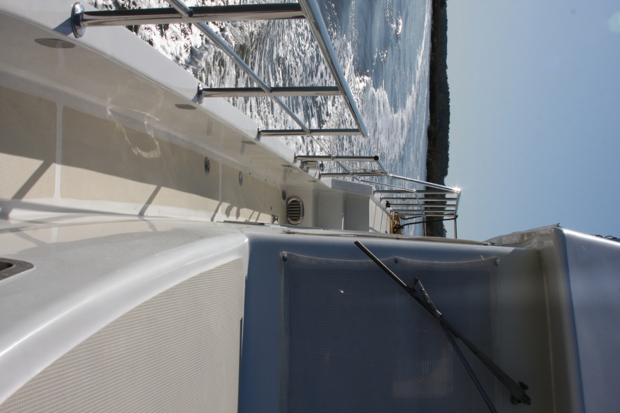 2002 Symbol 42 Sundeck Trawler