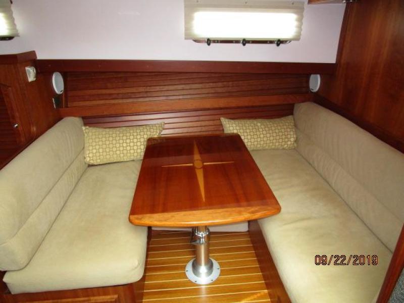 2010 Sabre "40" Express