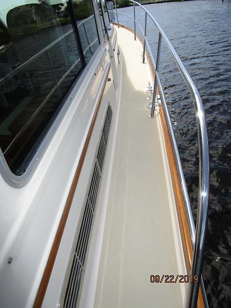 2010 Sabre "40" Express