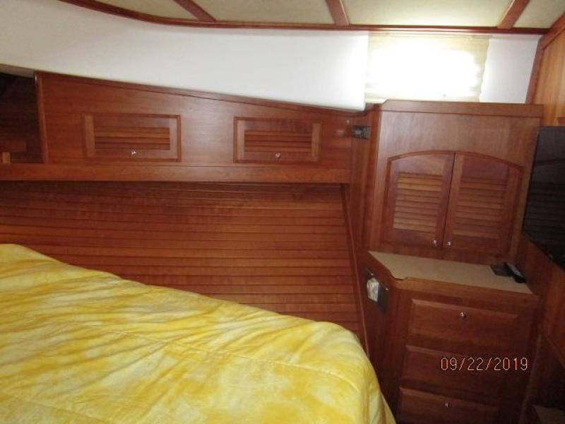 2010 Sabre "40" Express