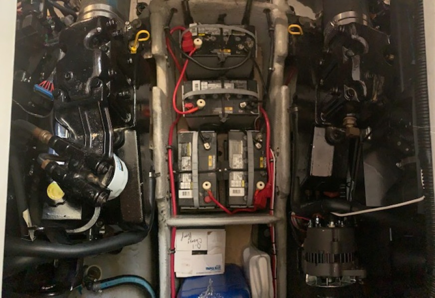 2000 Silverton 352 Motor Yacht