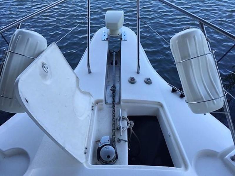 2000 Silverton 352 Motor Yacht