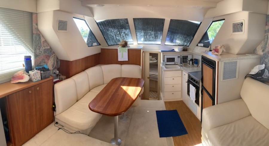 2000 Silverton 352 Motor Yacht