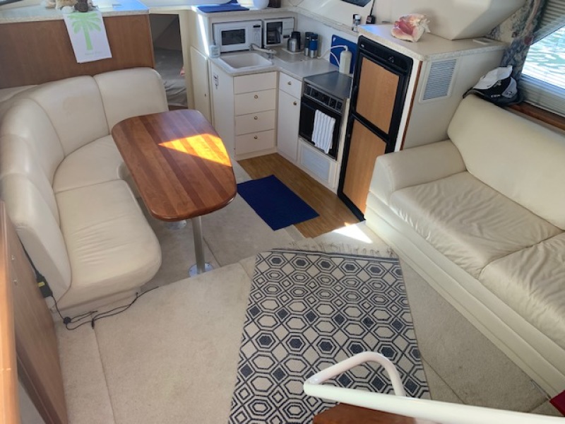 2000 Silverton 352 Motor Yacht