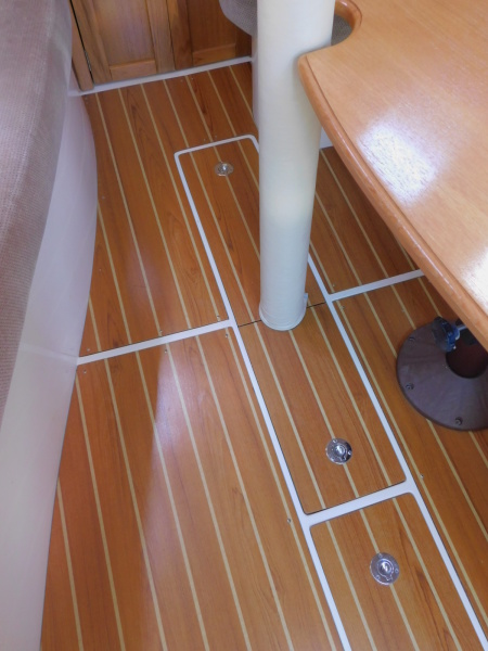 2005 Catalina 320