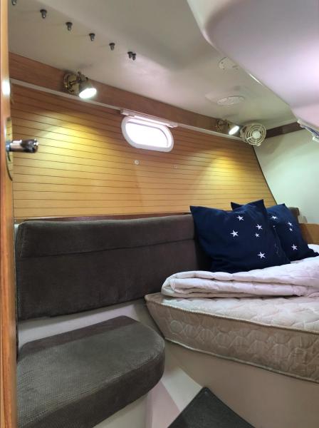 2005 Catalina 320