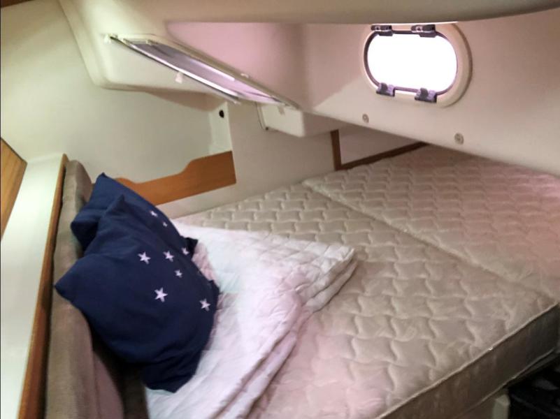 2005 Catalina 320