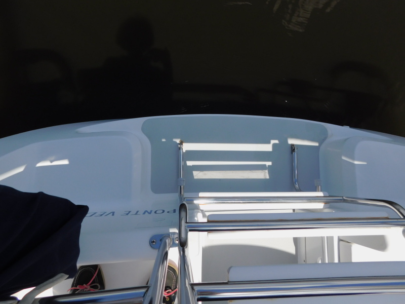 2005 Catalina 320