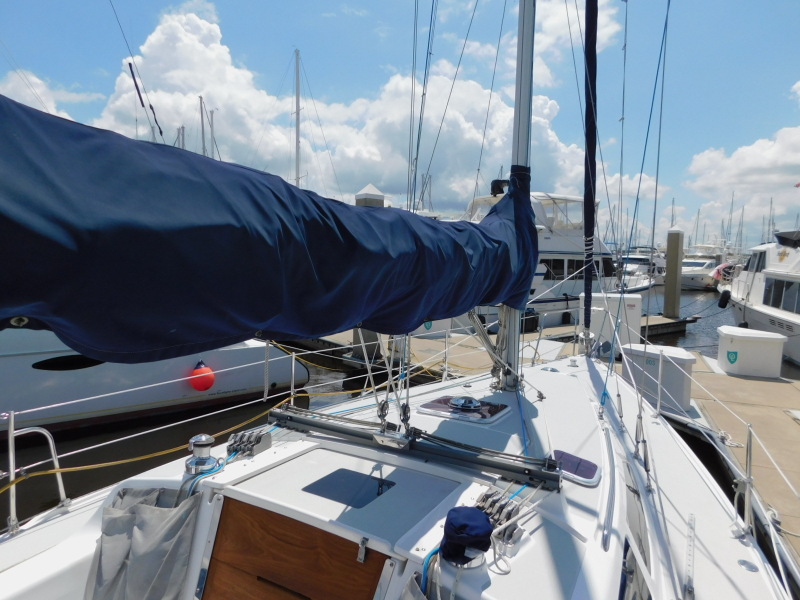 2005 Catalina 320