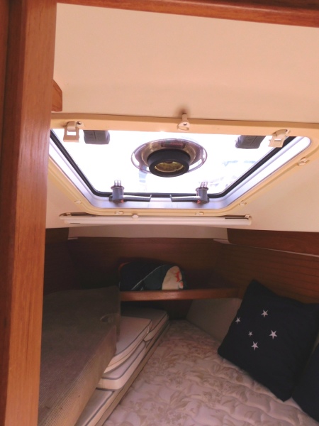 2005 Catalina 320