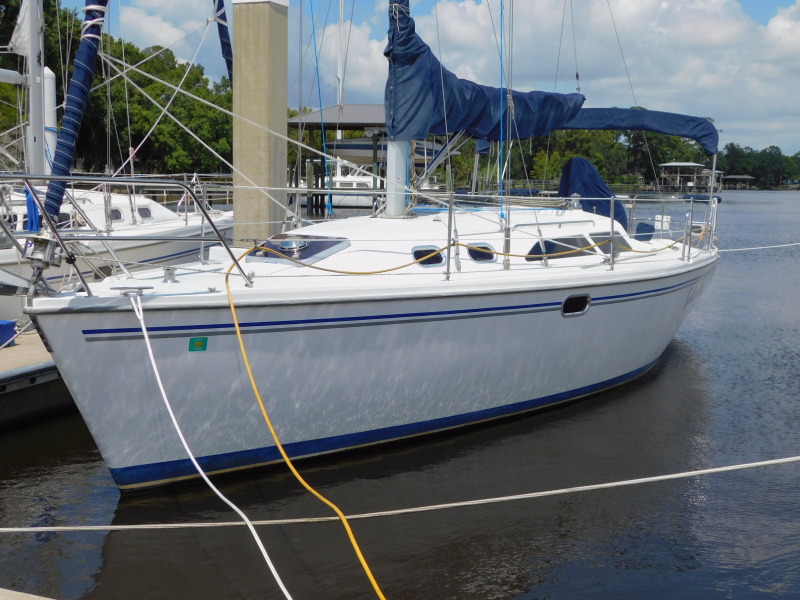 2005 Catalina 320