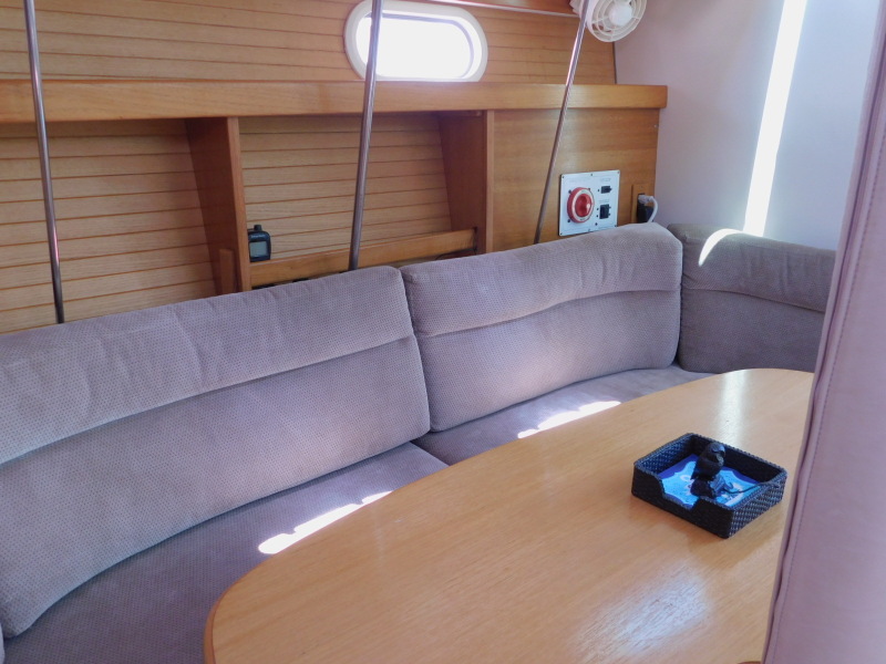 2005 Catalina 320