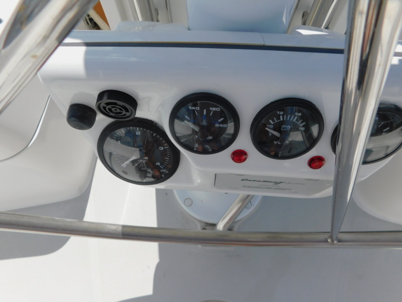 2005 Catalina 320