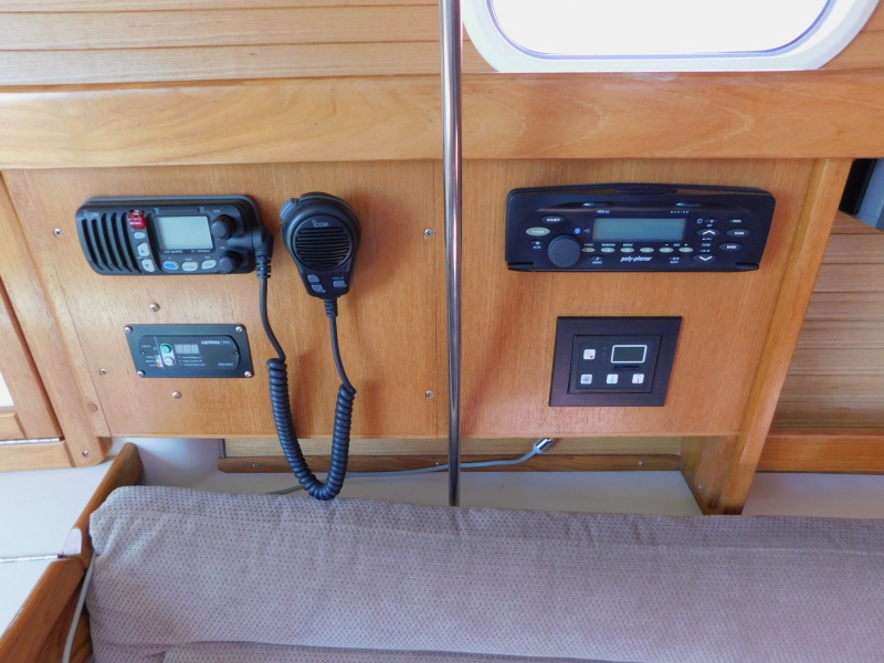 2005 Catalina 320