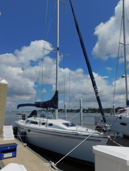 2005 Catalina 320