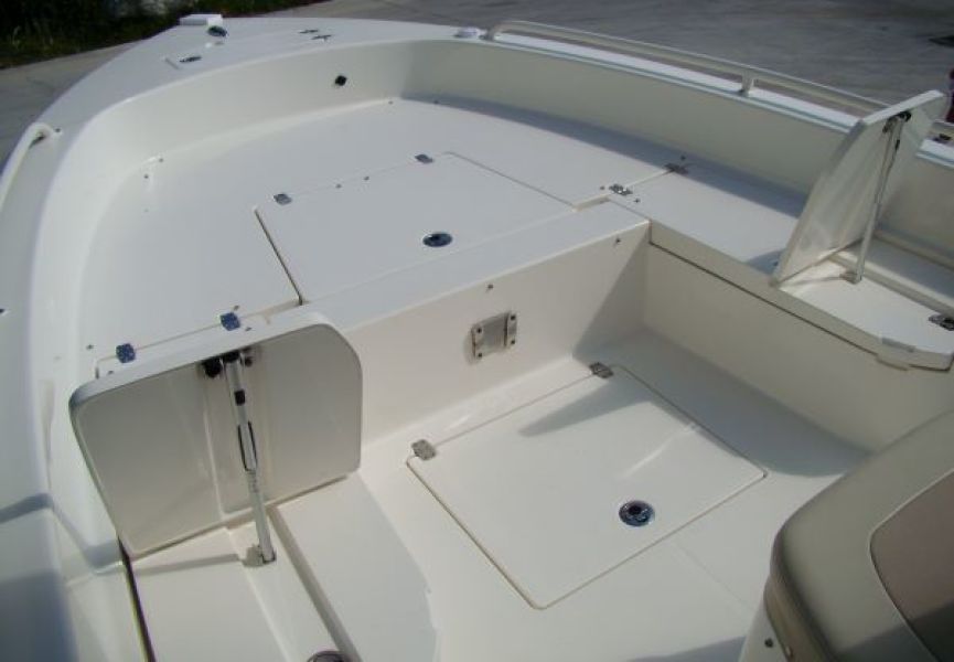 2017 Pathfinder 2600 TRS