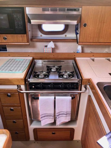 2001 Catalina 470