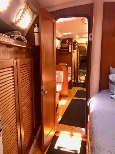 2001 Catalina 470