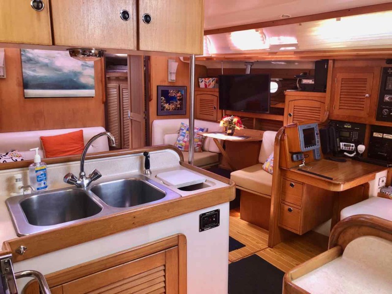 2001 Catalina 470