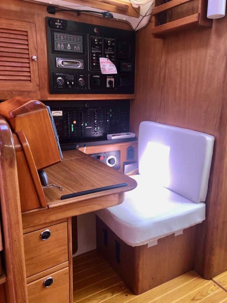 2001 Catalina 470