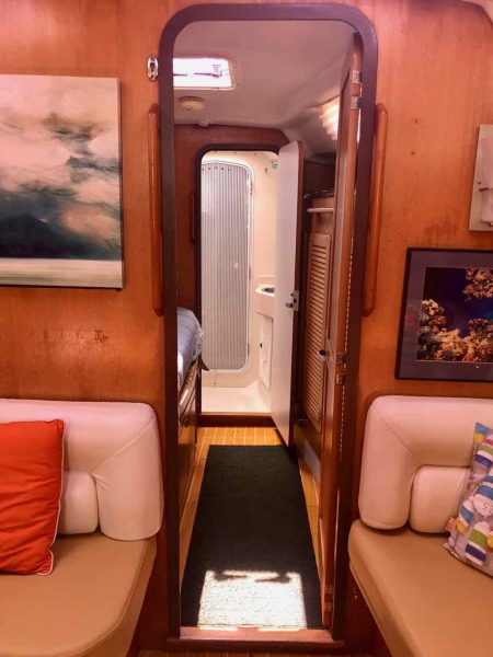 2001 Catalina 470