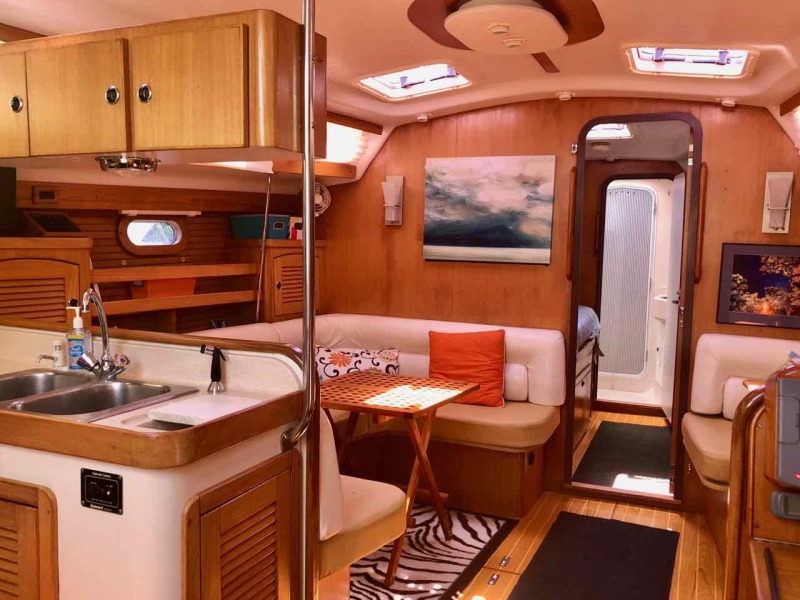2001 Catalina 470
