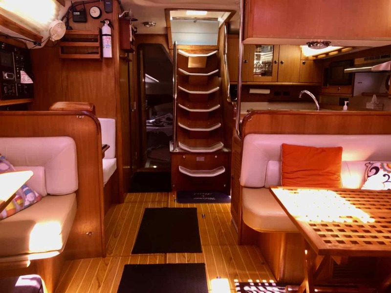 2001 Catalina 470
