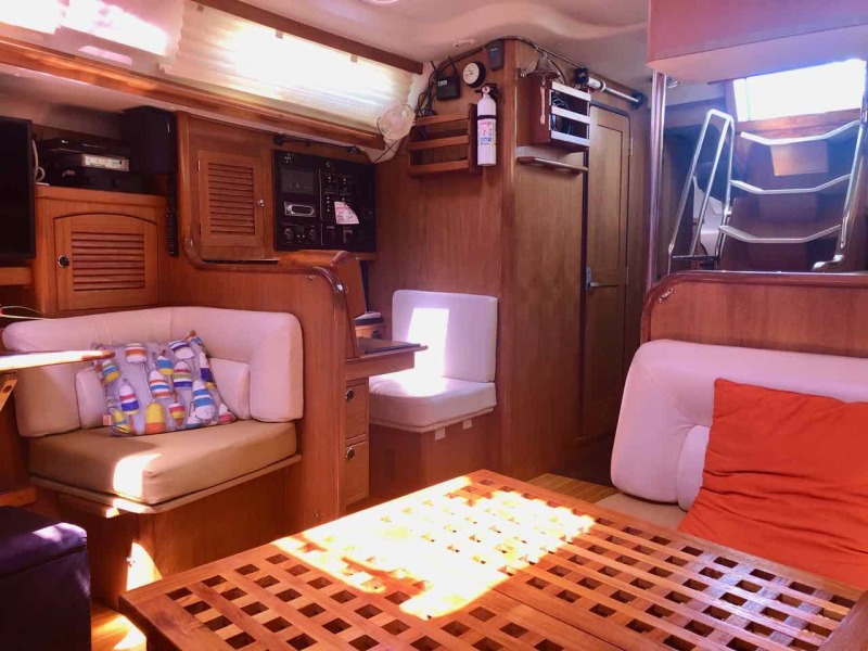 2001 Catalina 470