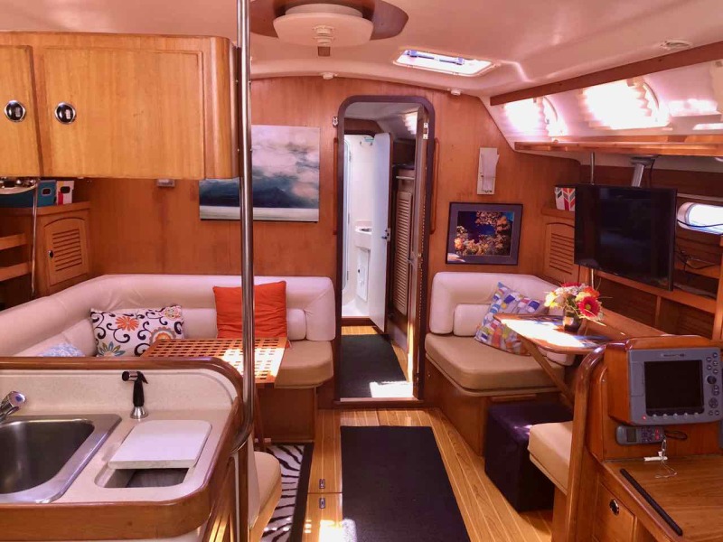 2001 Catalina 470